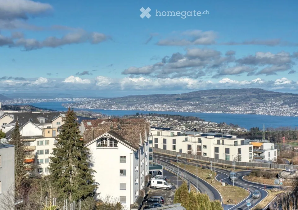 Appartamento bellissimo di 4.5 locali con vista lago – appena ristrutturato
