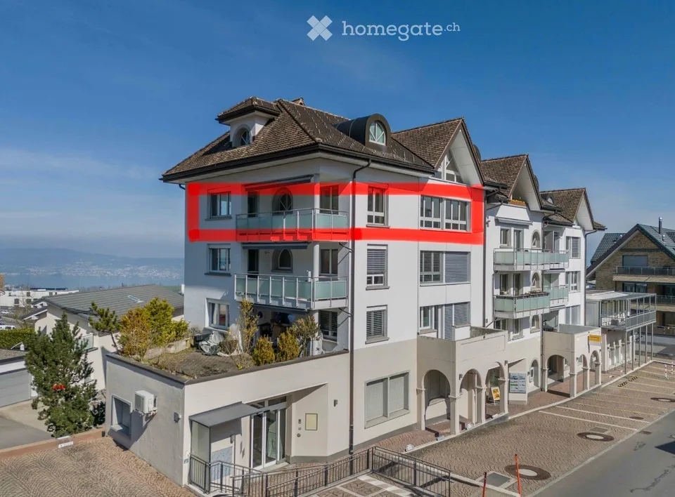 Appartamento bellissimo di 4.5 locali con vista lago – appena ristrutturato
