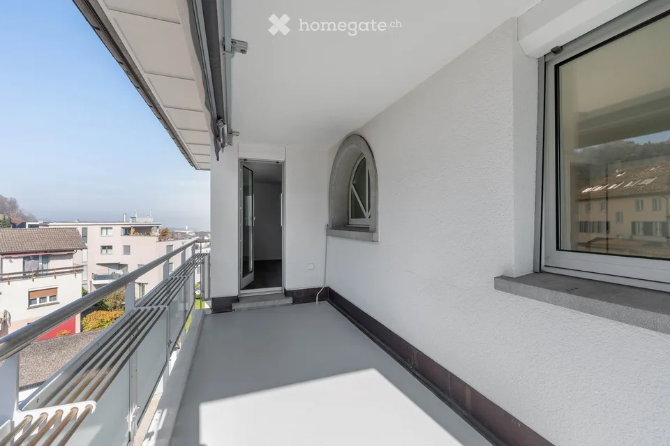 Appartamento bellissimo di 4.5 locali con vista lago – appena ristrutturato