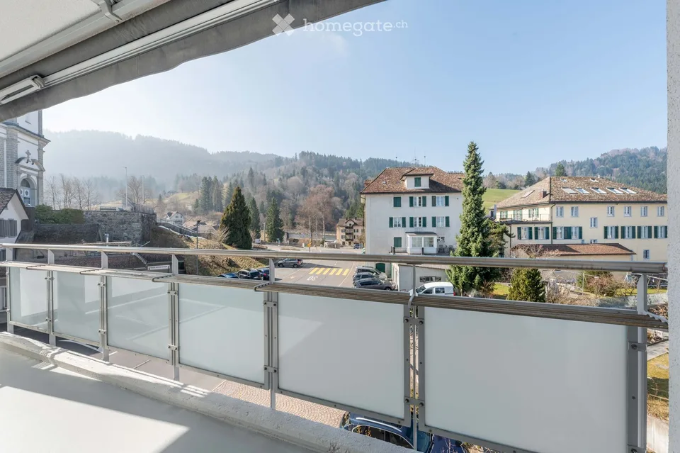 Appartamento bellissimo di 4.5 locali con vista lago – appena ristrutturato