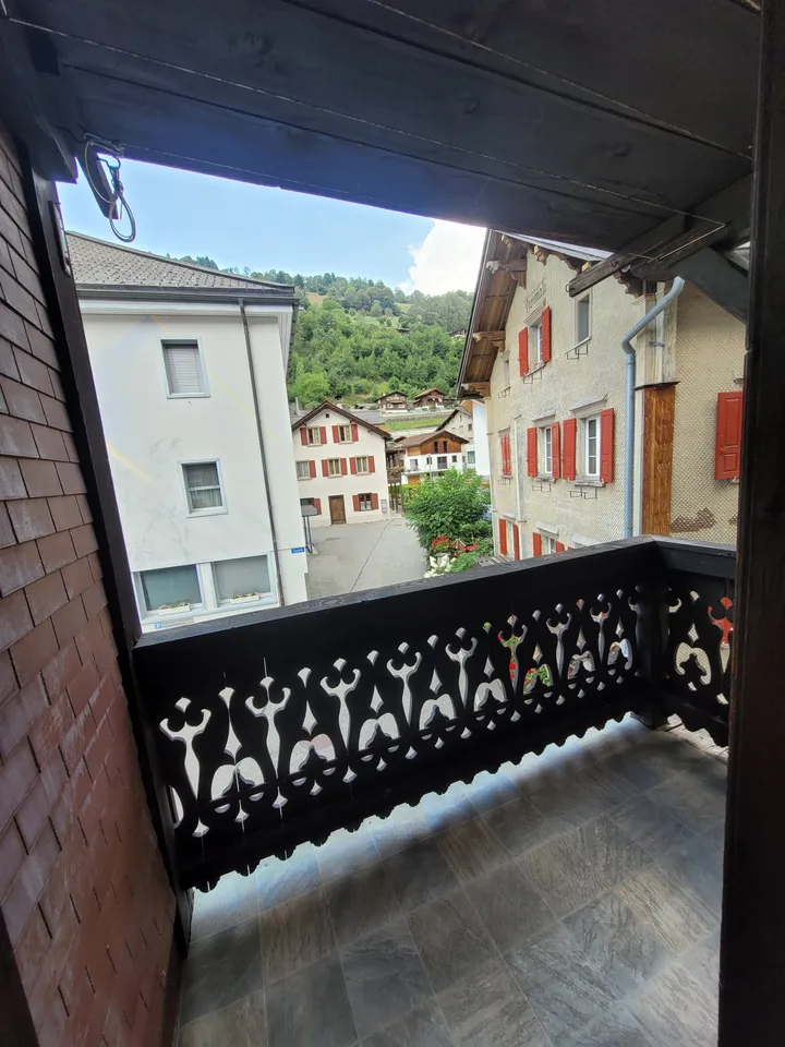 Charmant appartement 3.5 pièces dans une maison traditionnelle suisse à Küblis