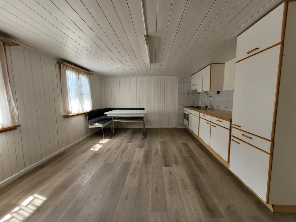 Charmant appartement 3.5 pièces dans une maison traditionnelle suisse à Küblis