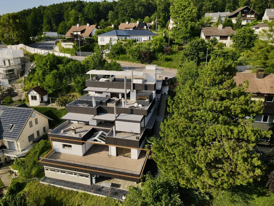 4.5 Zimmer Wohnung mit phantastischer Terrasse und Weitsicht