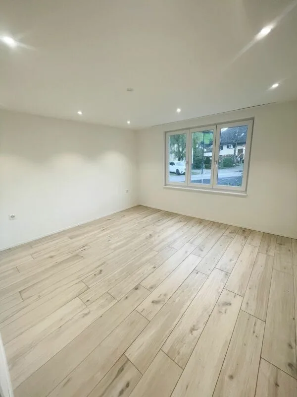 Renovierte 3.5 Zimmer-Gartenwohnung inkl. PP