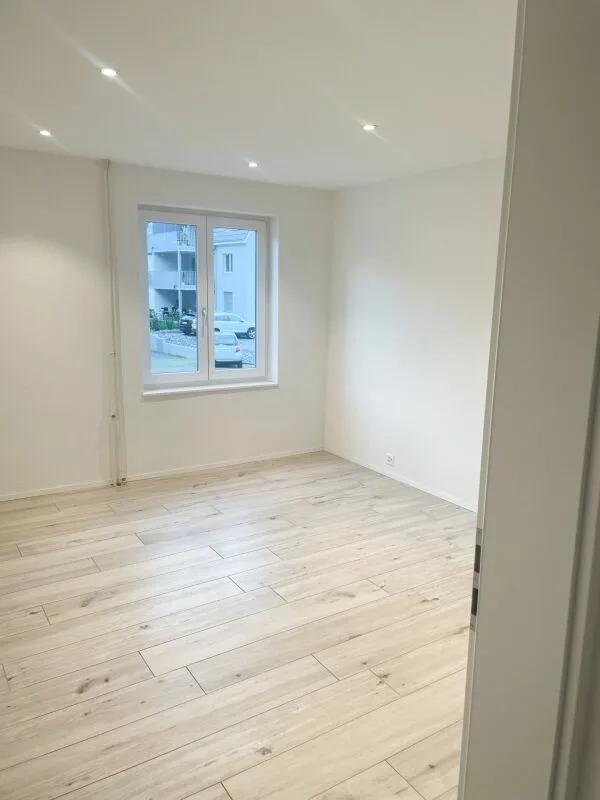 Renovierte 3.5 Zimmer-Gartenwohnung inkl. PP