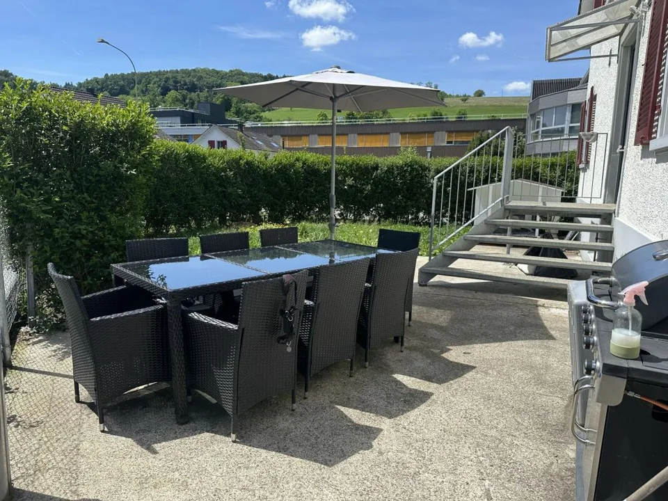Renovierte 3.5 Zimmer-Gartenwohnung inkl. PP