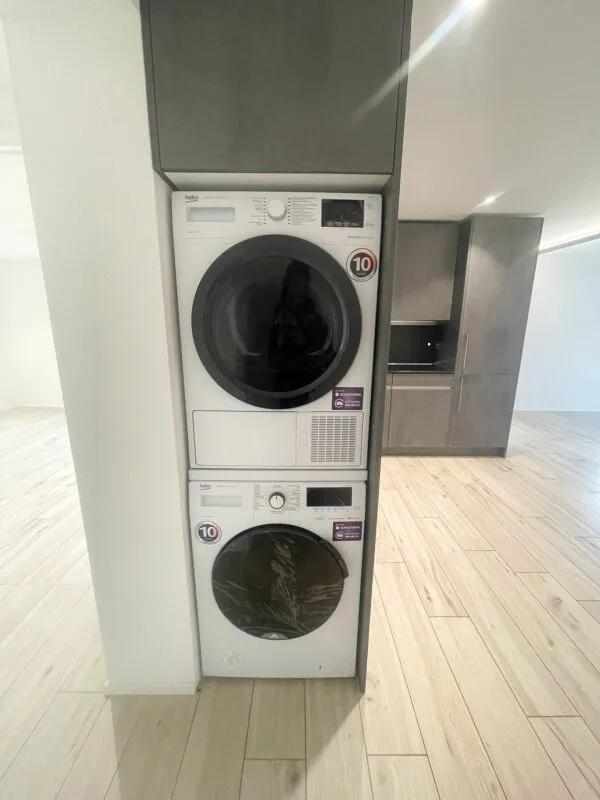 Renovierte 3.5 Zimmer-Gartenwohnung inkl. PP