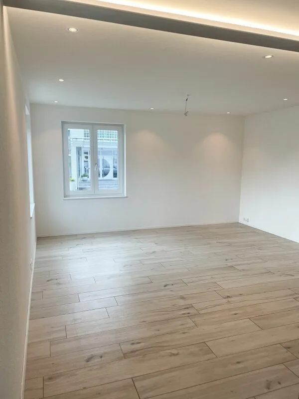 Renovierte 3.5 Zimmer-Gartenwohnung inkl. PP