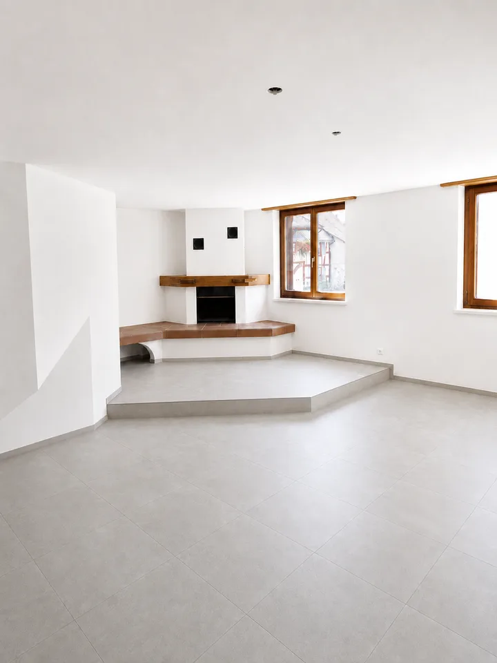 Appartement de 4,5 pièces rénové avec cheminée à Dachsen