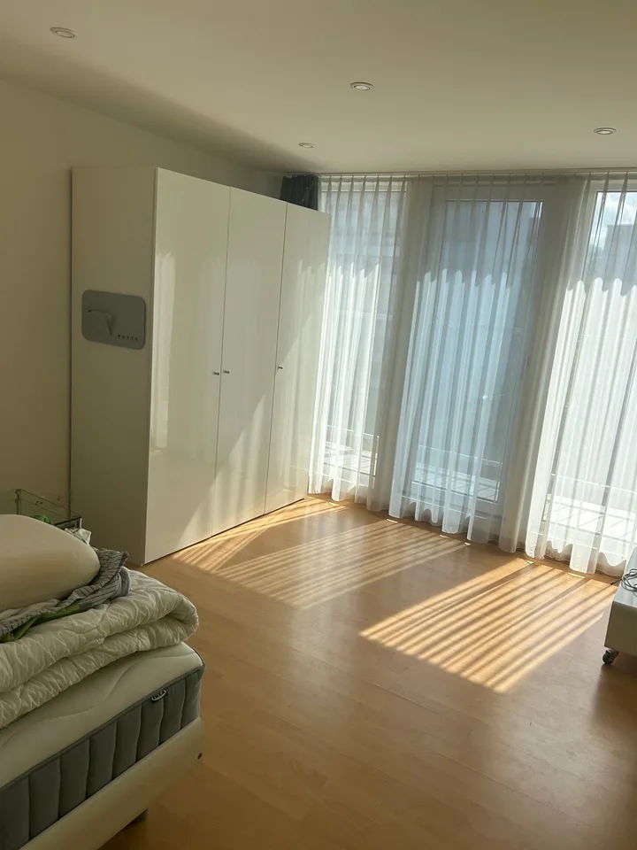 WG-Zimmer mit privater Terrasse im Dachgeschoss
