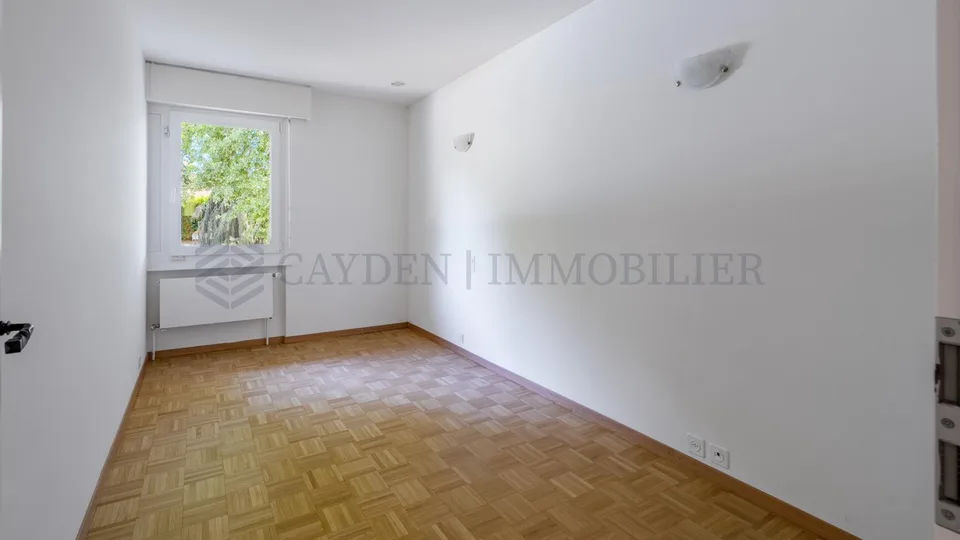 Splendide villa individuelle avec grand jardin
