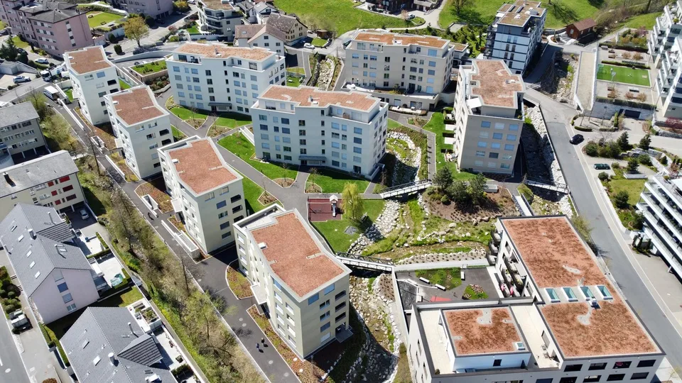 moderne 4.5-Zimmer-Attikawohnung im Bächlipark Wollerau