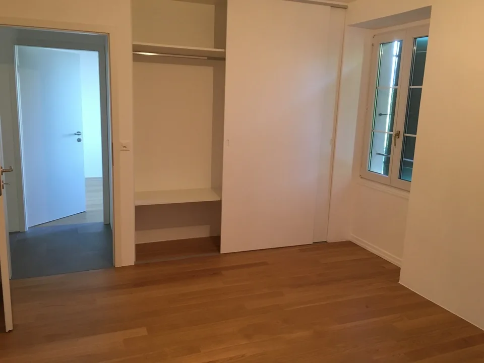 5 Zimmer Wohnung, 1009 Pully