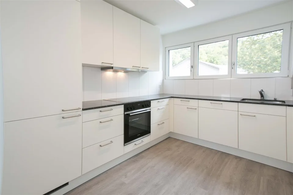 Moderne Dachwohnung mit ganz toller Aussicht!