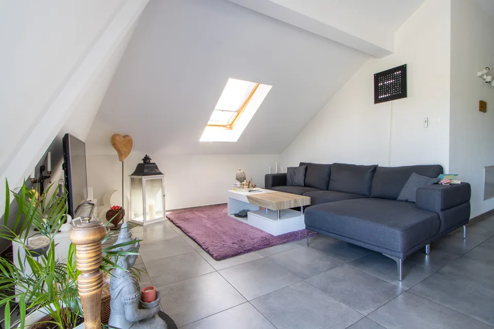 Schöne Dachwohnung mit sonniger Terrasse