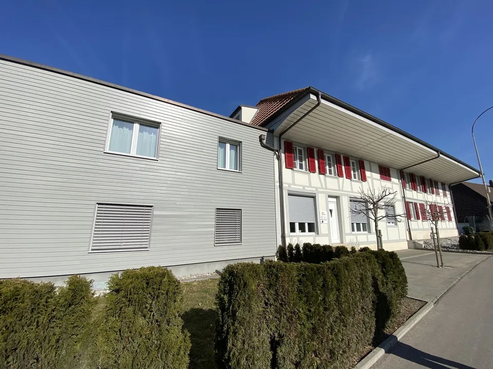 Schöne Dachwohnung mit sonniger Terrasse