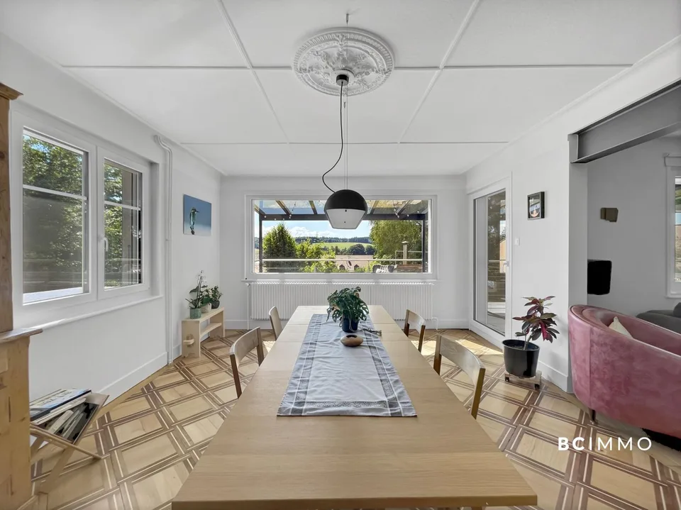 Bourgeois villa combining charm and comfort