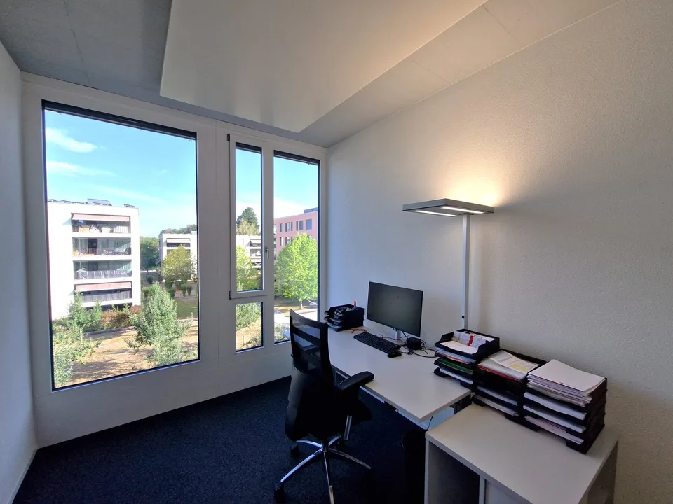 Dernier espace de bureau/commercial libre - 466 m² de locaux aménagés en plein cœur du quartier