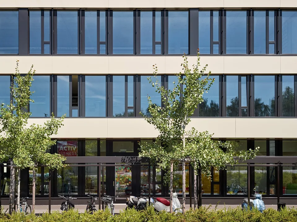 Dernier espace de bureau/commercial libre - 466 m² de locaux aménagés en plein cœur du quartier