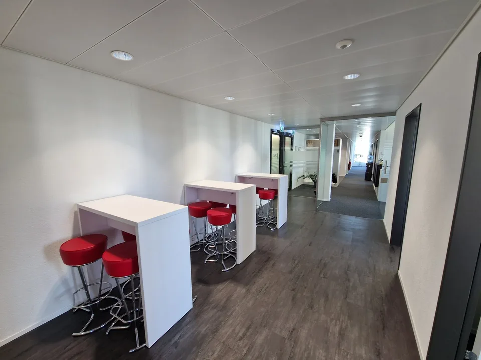 Dernier espace de bureau/commercial libre - 466 m² de locaux aménagés en plein cœur du quartier