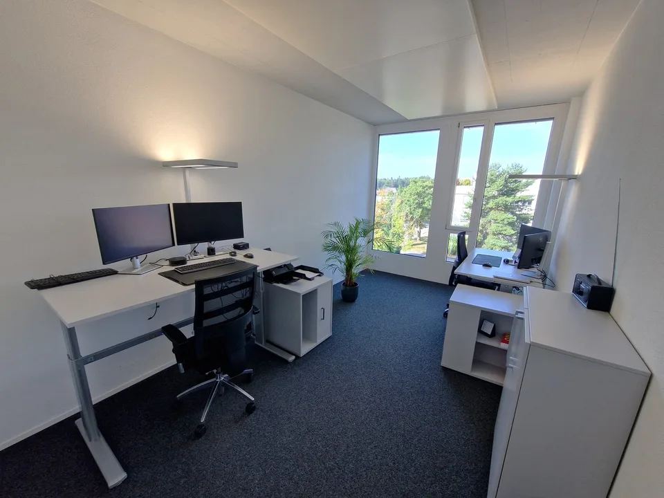 Dernier espace de bureau/commercial libre - 466 m² de locaux aménagés en plein cœur du quartier
