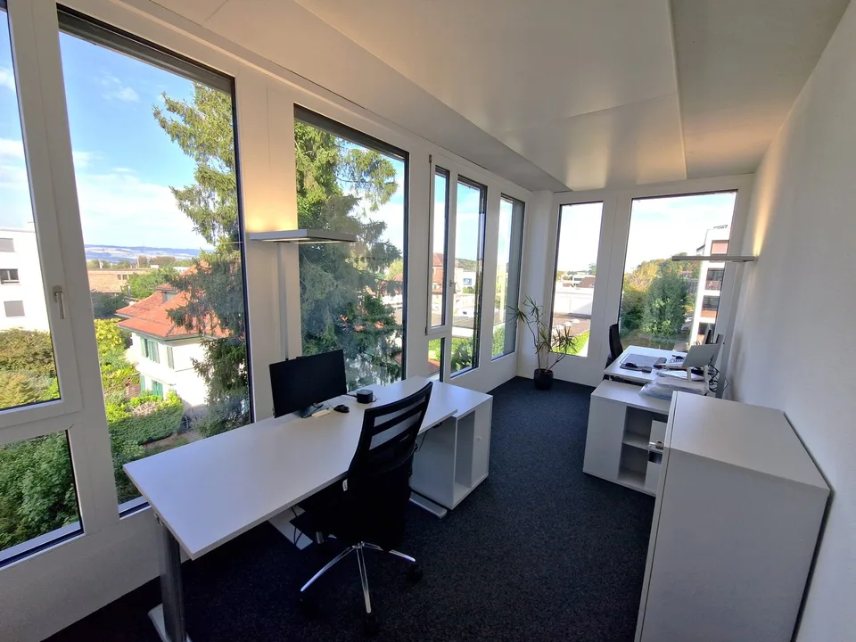 Dernier espace de bureau/commercial libre - 466 m² de locaux aménagés en plein cœur du quartier