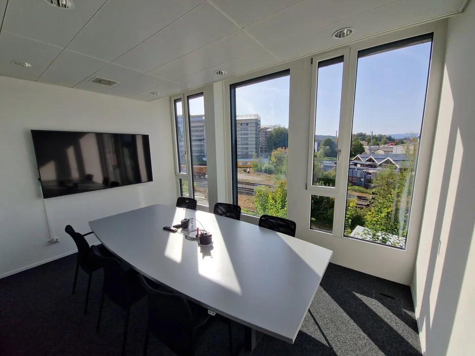 Dernier espace de bureau/commercial libre - 466 m² de locaux aménagés en plein cœur du quartier