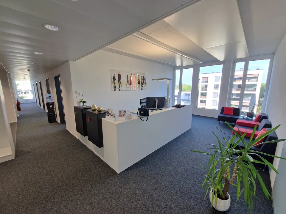 Dernier espace de bureau/commercial libre - 466 m² de locaux aménagés en plein cœur du quartier