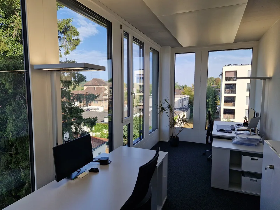 Dernier espace de bureau/commercial libre - 466 m² de locaux aménagés en plein cœur du quartier