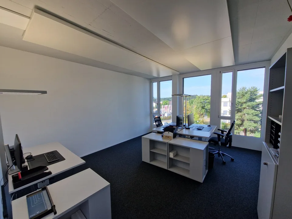 Dernier espace de bureau/commercial libre - 466 m² de locaux aménagés en plein cœur du quartier
