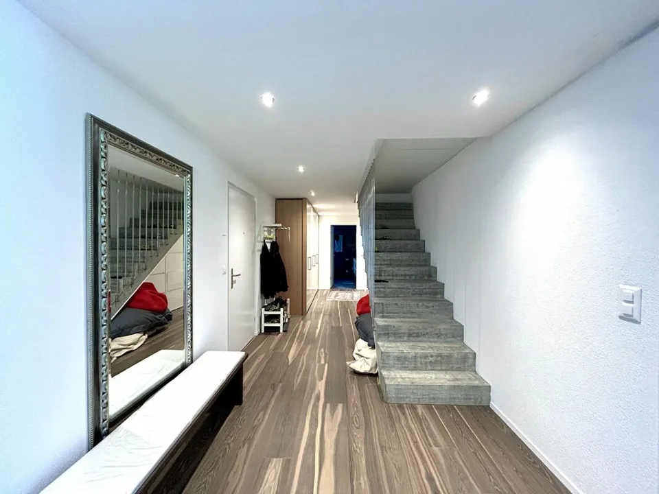 Hochwertiges Wohnen mit Whirlpool in moderner 6.5-Zimmer-Wohnung!