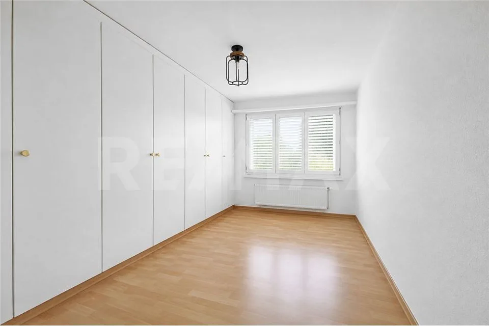 Ampio appartamento di 4 ½ locali con 2 balconi e vista sul lago di Zug