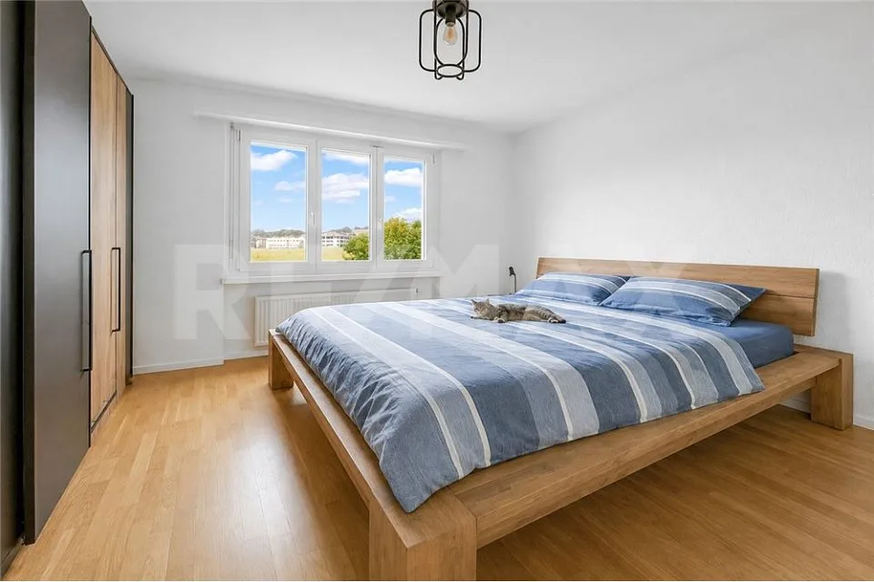 Ampio appartamento di 4 ½ locali con 2 balconi e vista sul lago di Zug