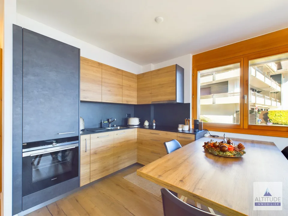 Apartment in the village of Mollens, offering a magnificent view of the mountains