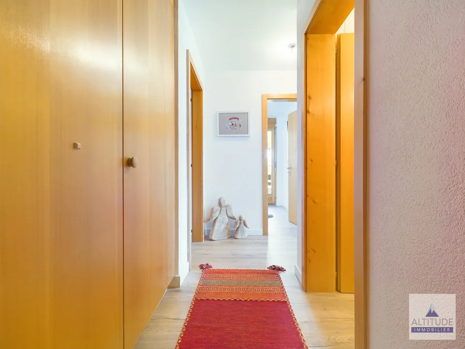 Apartment in the village of Mollens, offering a magnificent view of the mountains