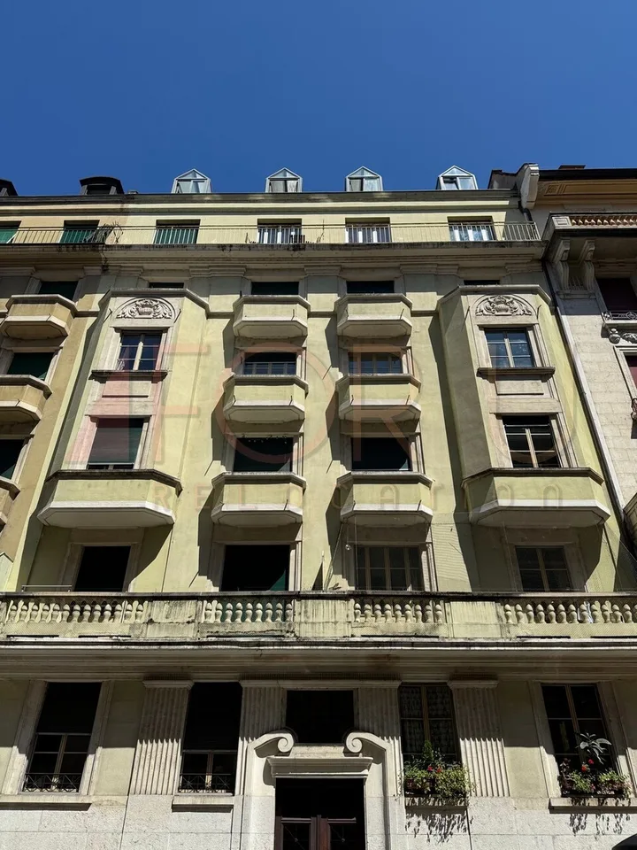 Bello appartamento di 4.5 locali agli Eaux-Vives (/!\ senza ascensore)