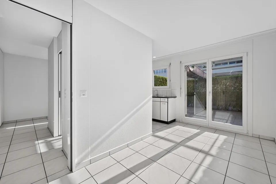 Living like in a single-family home - exclusive 5.5-room garden maisonette with sunny private garden