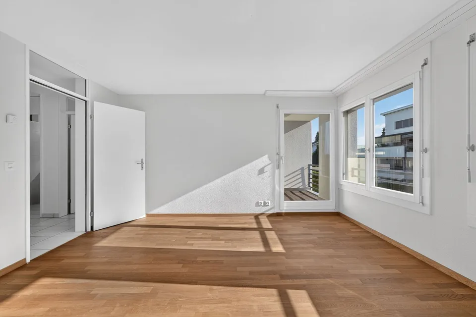 Living like in a single-family home - exclusive 5.5-room garden maisonette with sunny private garden