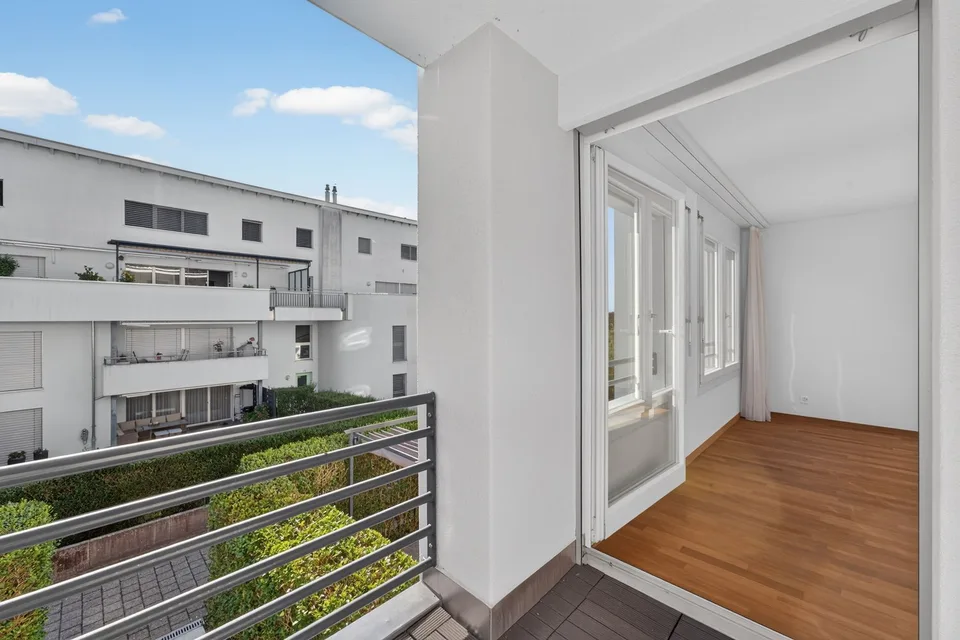 Living like in a single-family home - exclusive 5.5-room garden maisonette with sunny private garden