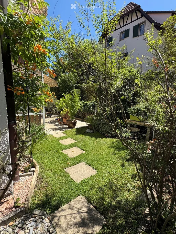 Charming 3.5-room garden apartment in a quiet location in Dänikon ZH