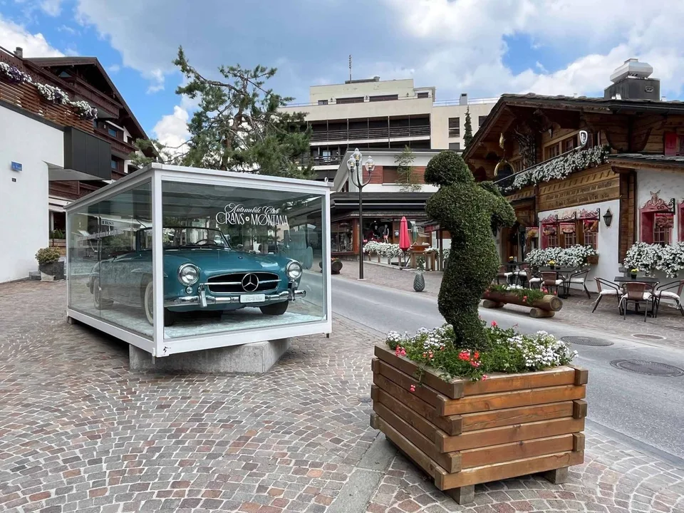 EXCLUSIVE - 167 m2 arcade for rent in Crans-Montana