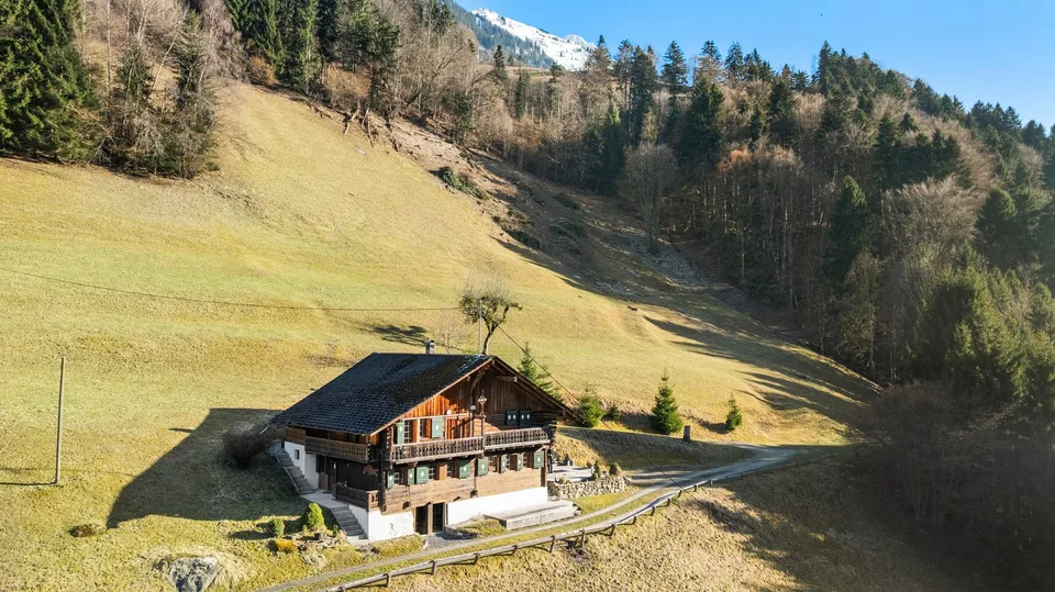 Un chalet de caractère au cœur d’un écrin naturel