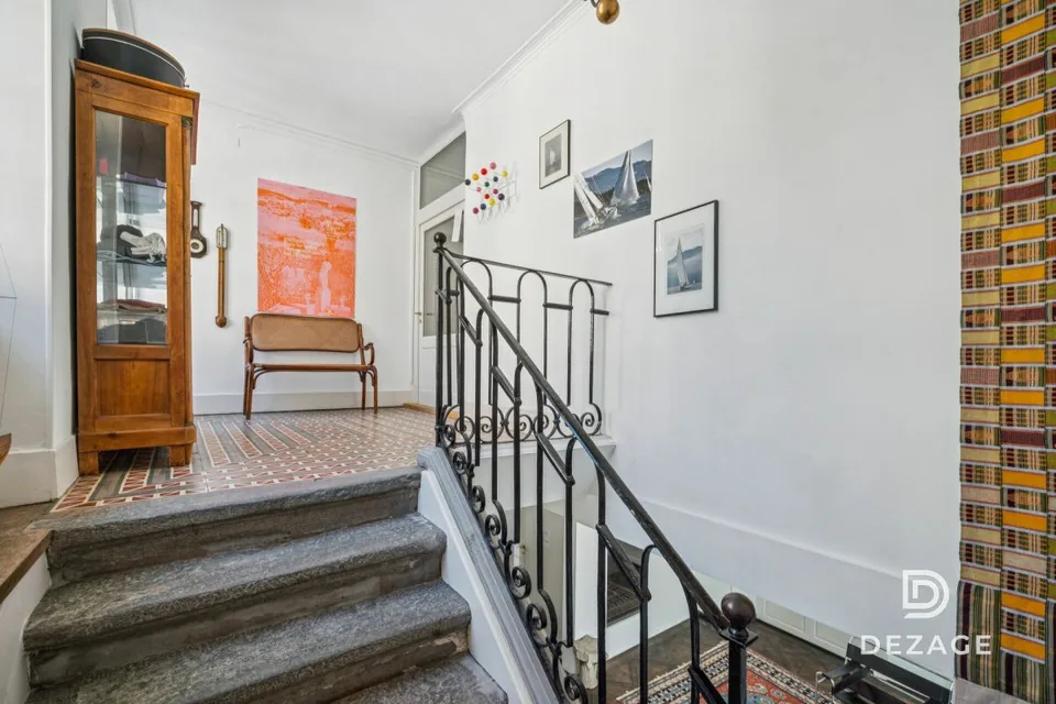 Somptueuse maison de maître rénovée avec soin, avec jardin de ville et au calme absolu
