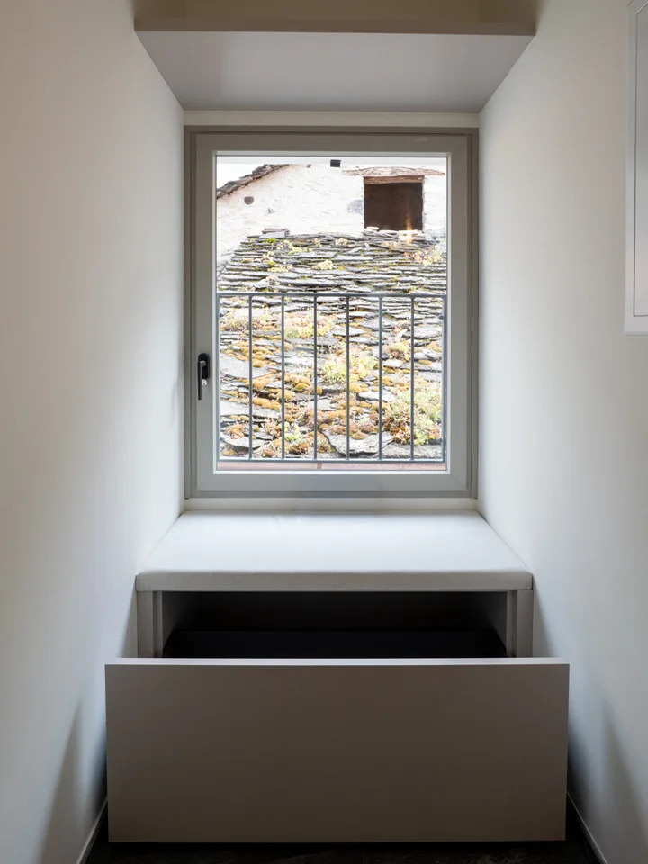 MUGGIO: 3,5 Lokale mit Galerie, zum Wohnen auch als Zweitwohnsitz