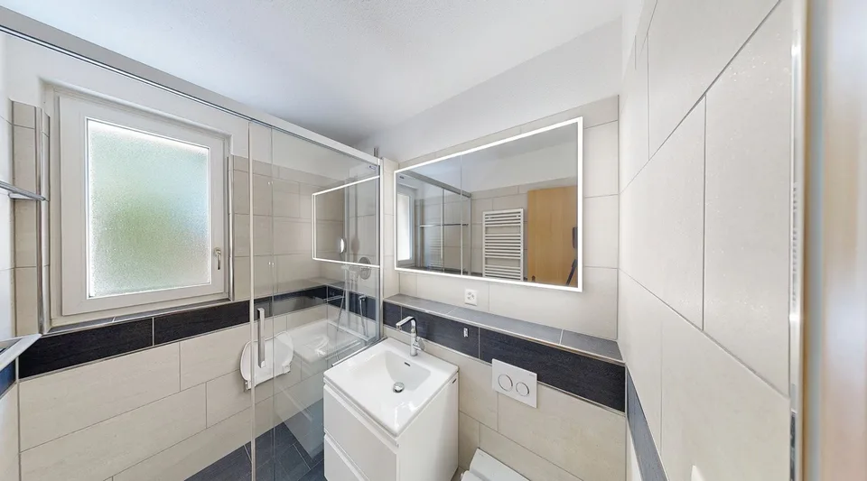 Appartement de jardin 3.5 pièces avec beaucoup de vie privée et de potentiel de conception