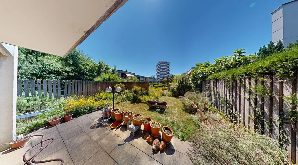 3.5-Zimmer-Gartenwohnung mit viel Privatsphäre und Gestaltungspotenzial