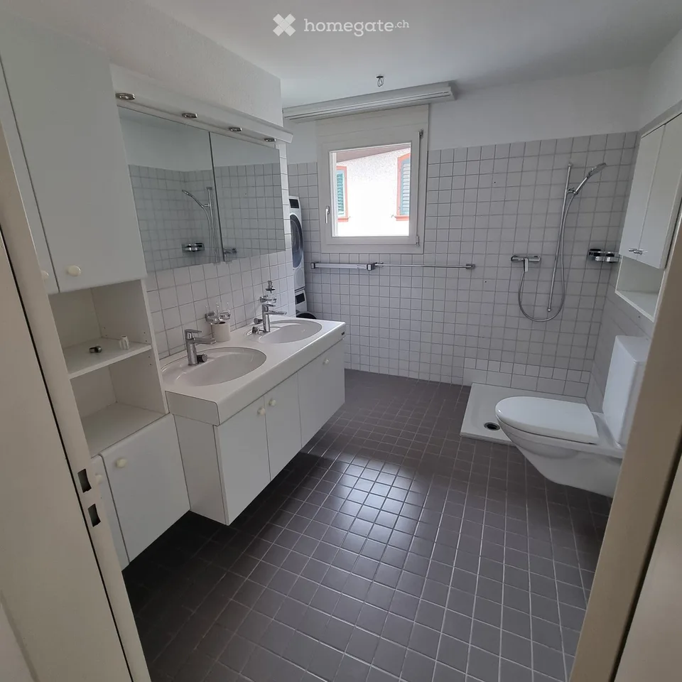 Bright 4.5-room apartment with balcony in Koblenz – available immediately!