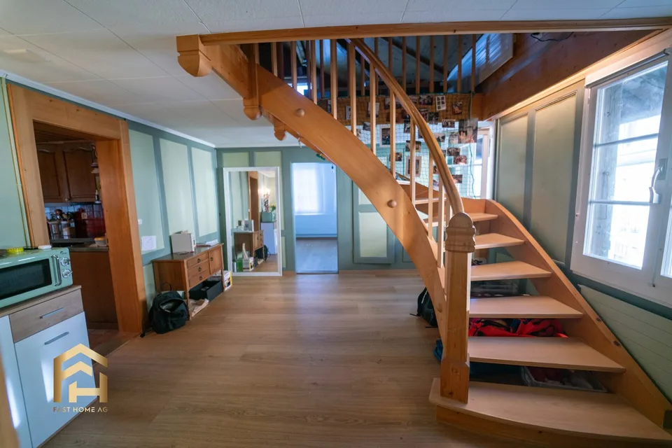 Appartement-maisonnette spacieux de 5,5 pièces à quelques pas du lac de Thoune