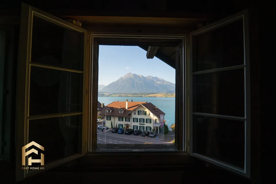 Appartement-maisonnette spacieux de 5,5 pièces à quelques pas du lac de Thoune