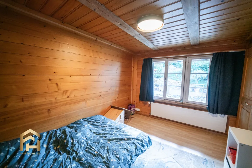 Appartement-maisonnette spacieux de 5,5 pièces à quelques pas du lac de Thoune